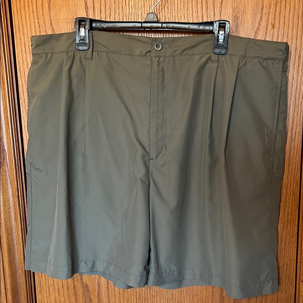 Geoffrey Beene Men's Shorts Waist 42 Olive Green‎ 4 Pockets Lightweight Golf